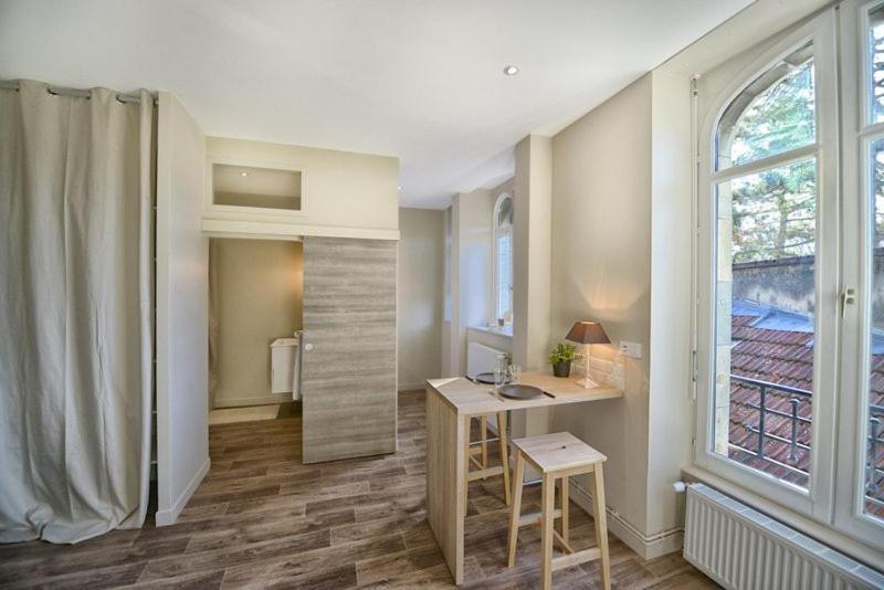 Appartment Les Suites Du Parc Besancon Phòng bức ảnh